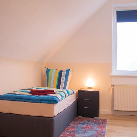 Bis 5 Personen, Parkplatz, Arbeitsplatz Apartment Solingen Exterior photo