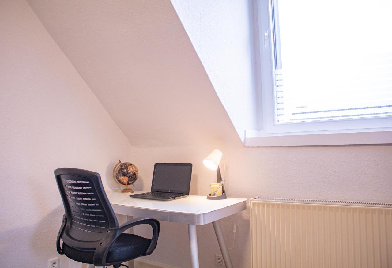 Bis 5 Personen, Parkplatz, Arbeitsplatz Apartment Solingen Exterior photo